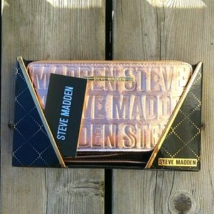 Steve Madden wallet